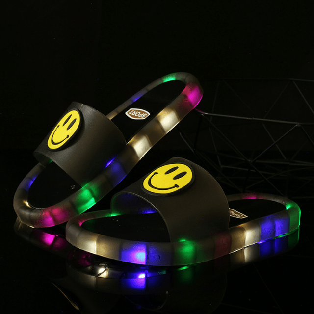 https://uniquestoreb.com/products/chinelo-infantil-luminous