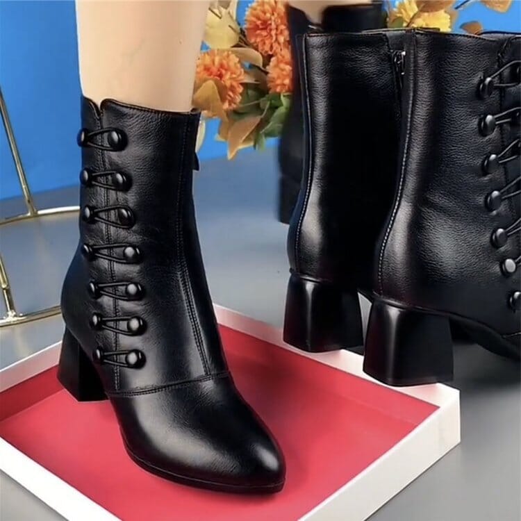 Bota Feminina de Couro e Salto Grosso - Zip Fashion